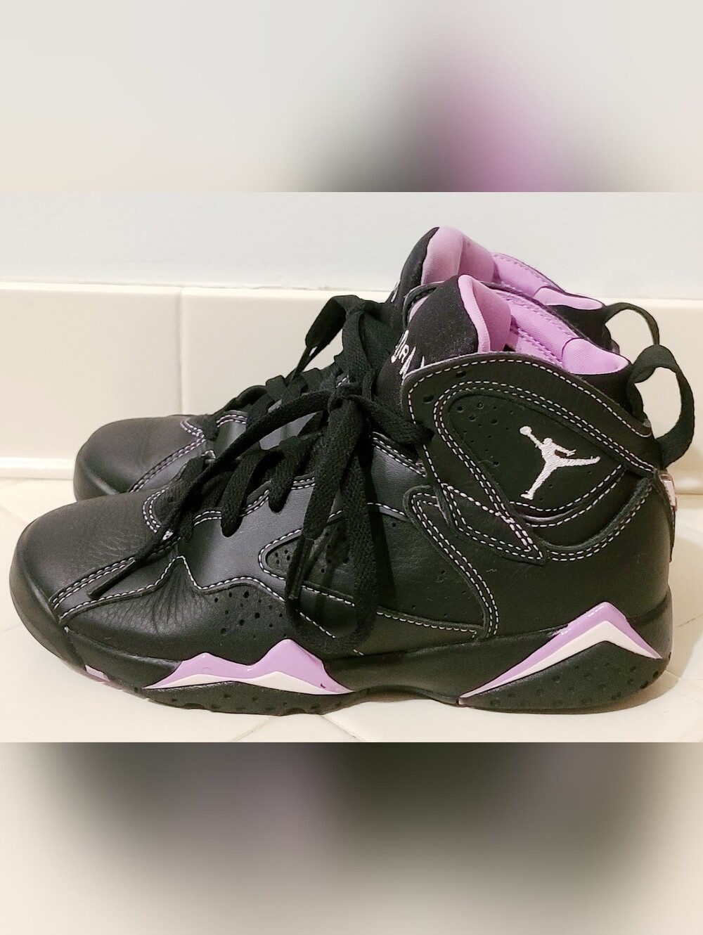 Air Jordan 7 Retro Barely Grape GS Size 4.5Y / Women's Size 6